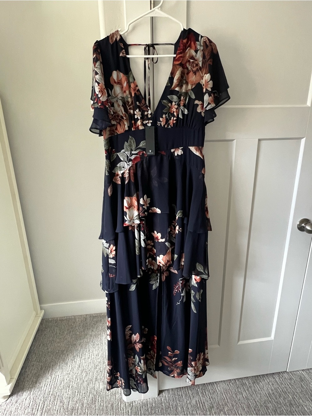 Lulu’s Navy Floral Tiered Maxi Dress with Flutter Sleeves XL - Picture 6 of 8